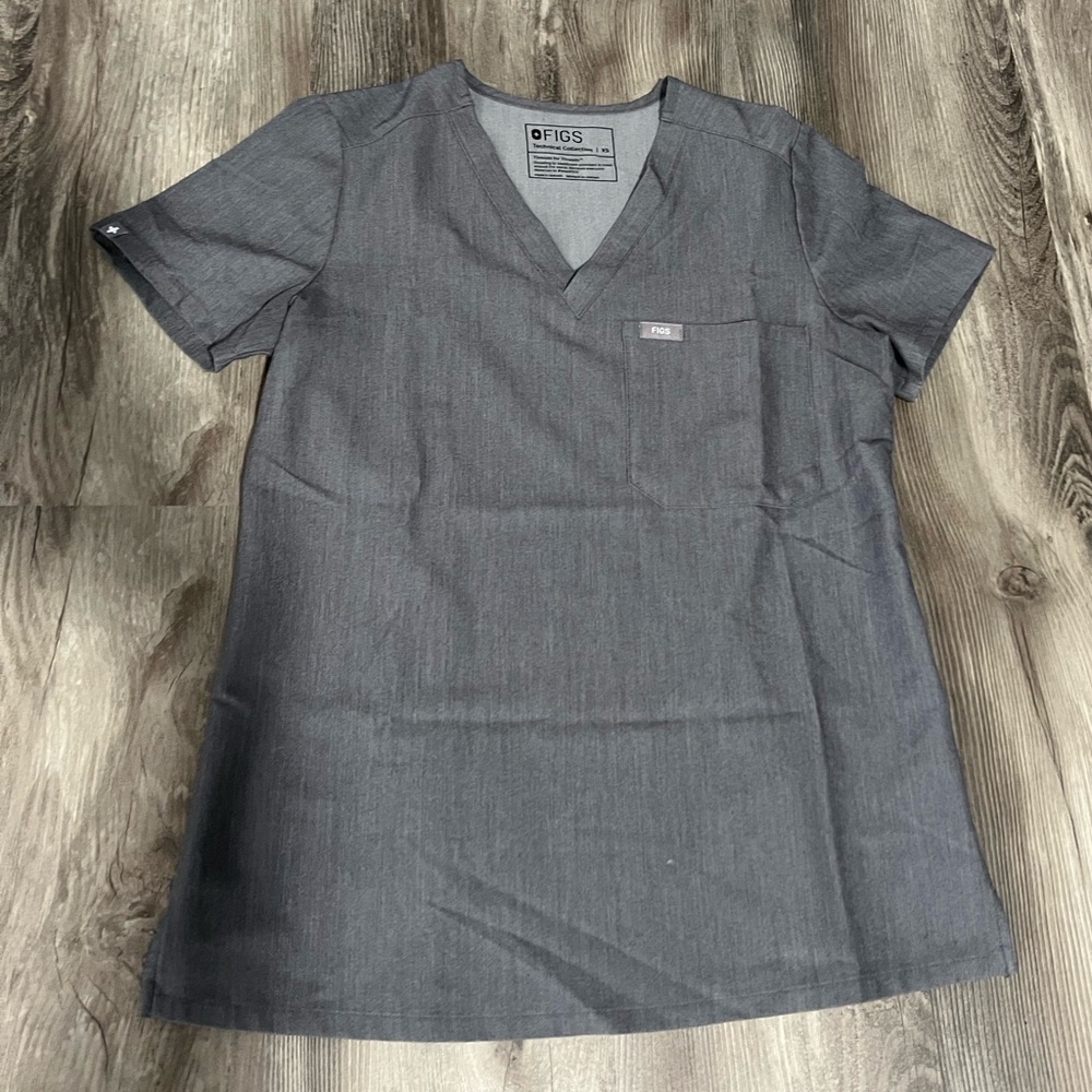 Figs woman’s top